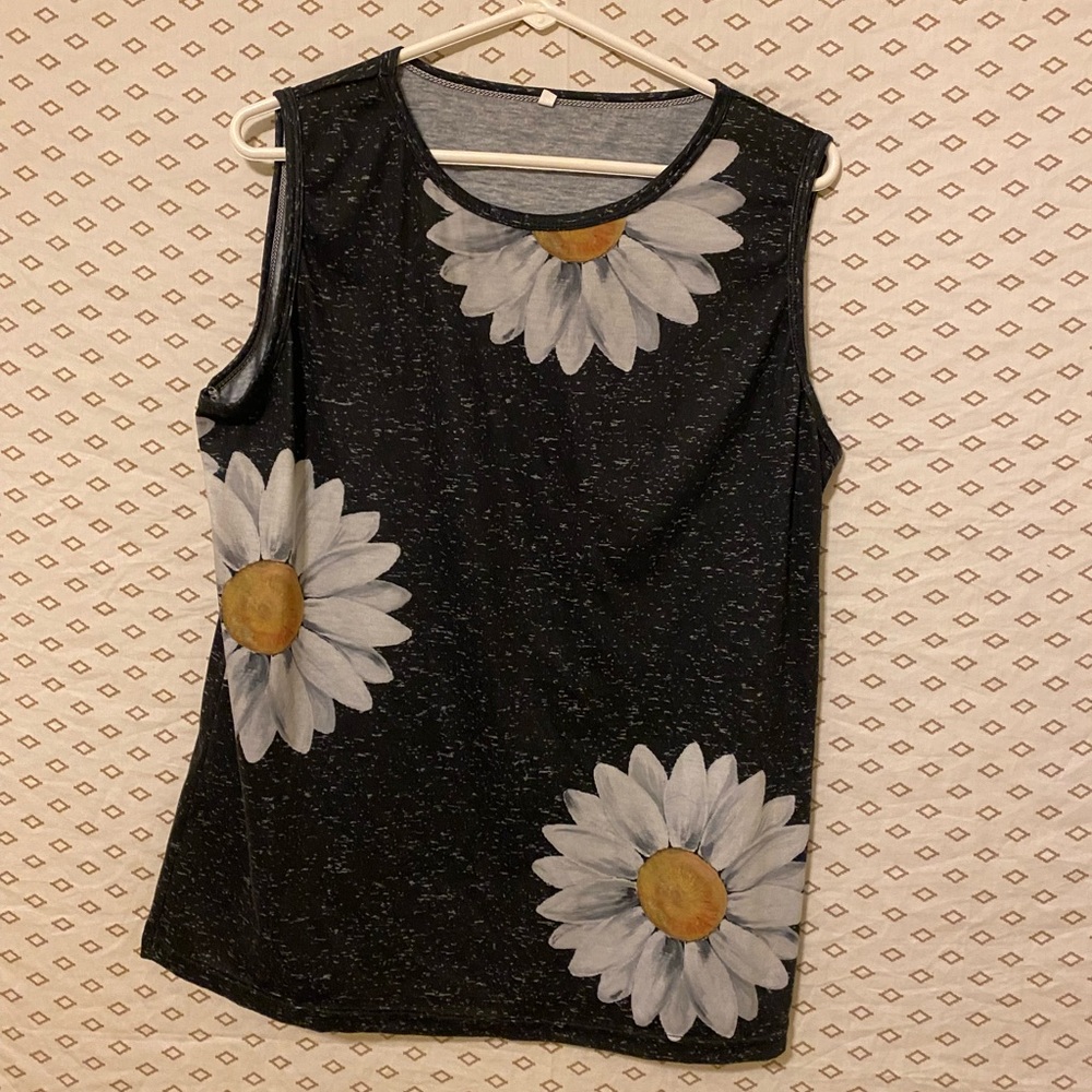 Size XL Womens three daisy’s shirt.